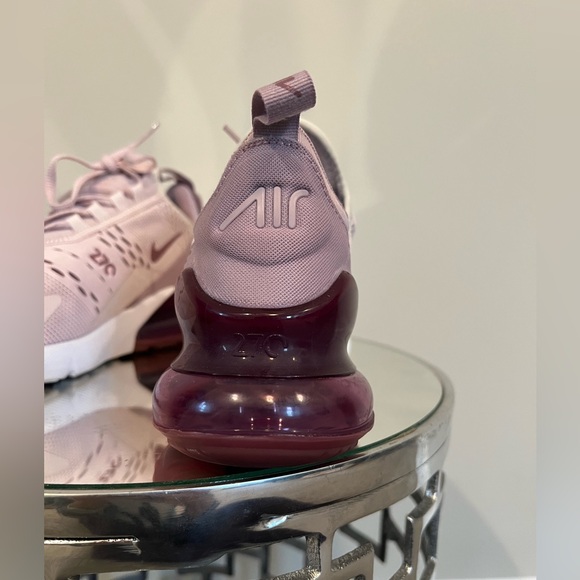 EUC! Custom Made Nike Air Max 270 in these gorgeous hues of purple are a size 7. - Picture 4 of 12